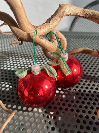 Palline di Natale e ghirlande vintage