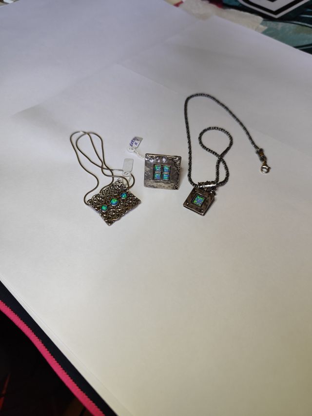 Conjunto de plata de ley 925 y ópalos