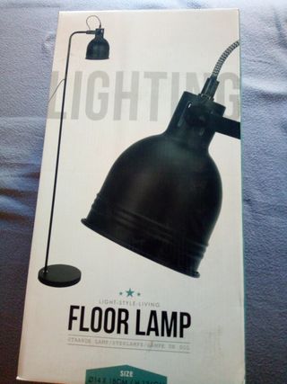 Lámpara de pie (136A cm)