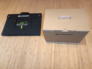 Batería Portátil +Cargador Solar BRESSER