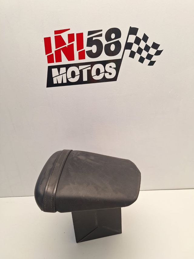 ASIENTO TRASERO  PARA  YAMAHA R6 2005