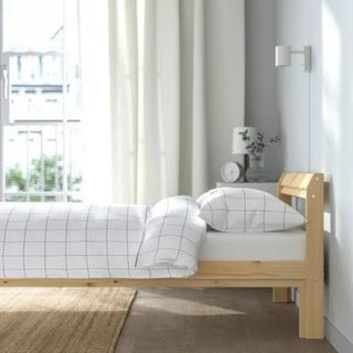 10 unidades en buen estado camas de IKEA