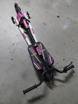 PATINETE DE TRES RUEDAS TRYWIL