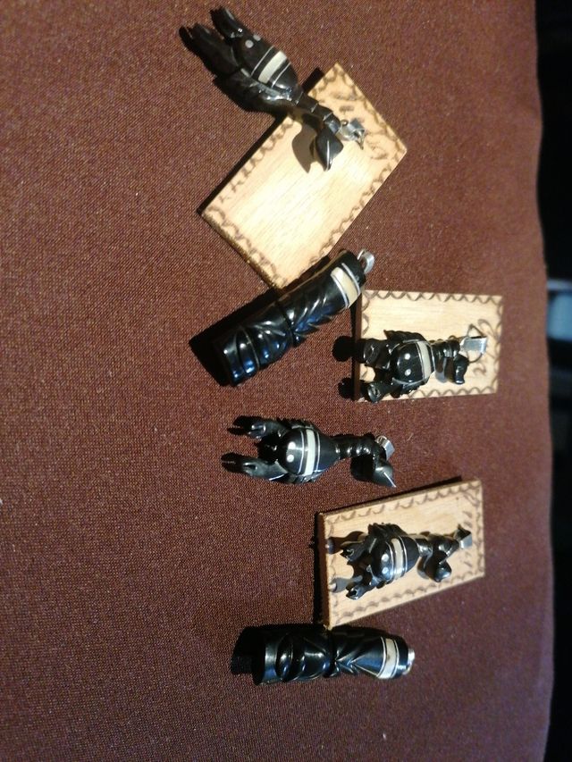 Lote de 6 Colgantes coral negro y nacar