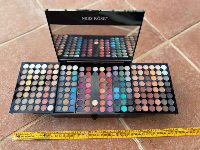 Scatola trucchi, trousse make-up