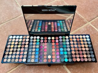 Scatola trucchi, trousse make-up
