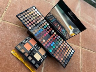 Scatola trucchi, trousse make-up
