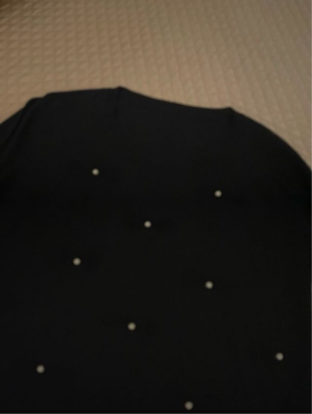 Maglia donna nera con perle tg. S/M nuova