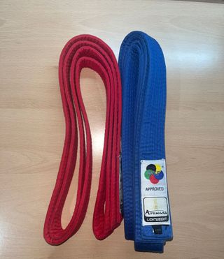 Cinturones de Arawaza, Rojo y Azul/ Approved WKF