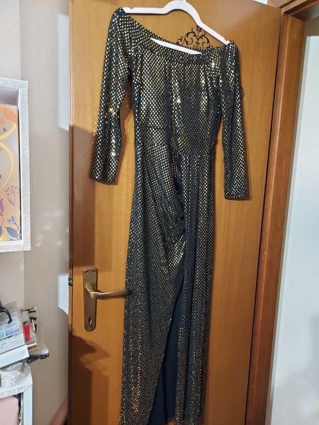 Vestito nero e oro con paillettes