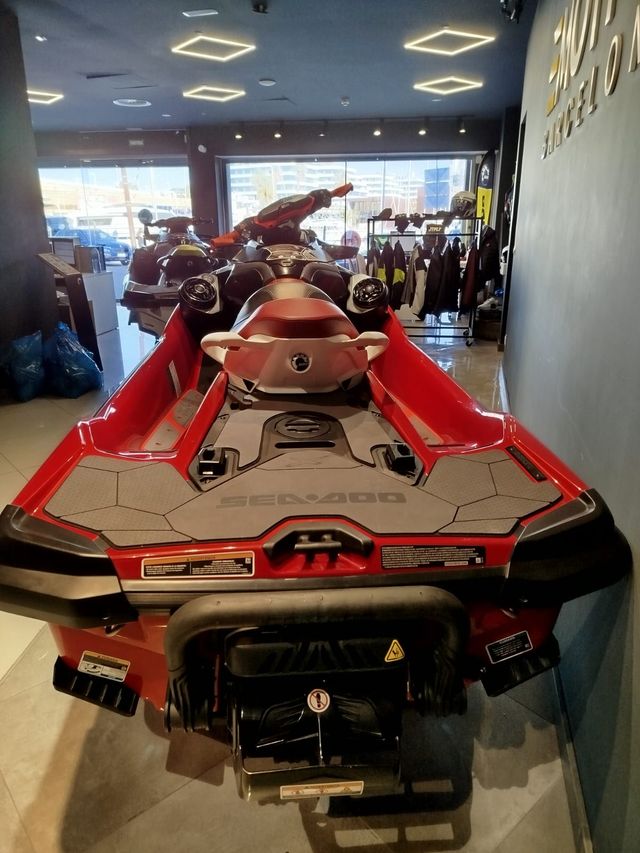 Moto de agua RXT- 325cv 2024 