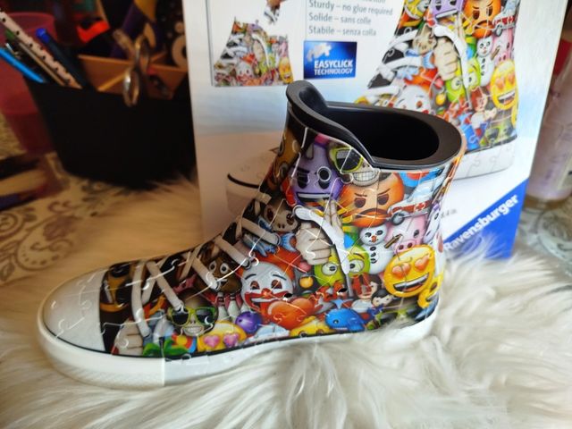 Puzzle 3D bota emojic