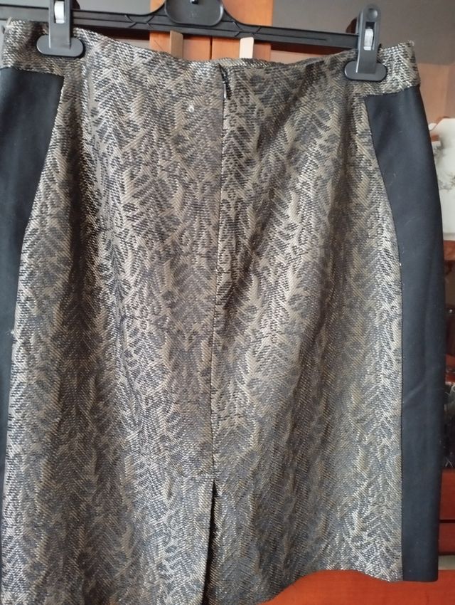 Faldas cuarenta y dos cuarenta y cuatro