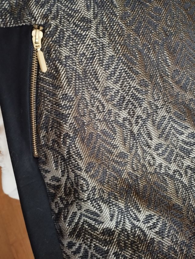 Faldas cuarenta y dos cuarenta y cuatro