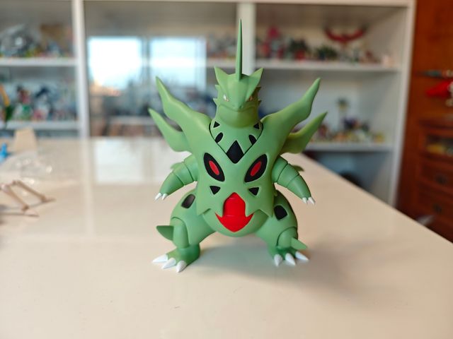 1/20 mega tyranitar sxg studio