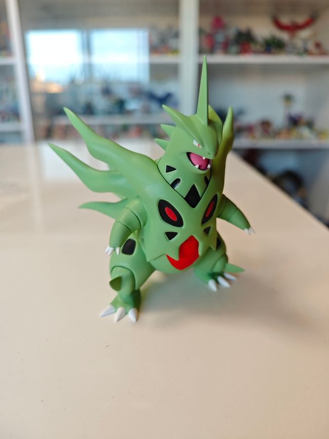 1/20 mega tyranitar sxg studio