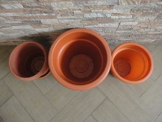 76 MACETAS PLÁSTICO