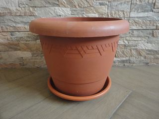 76 MACETAS PLÁSTICO