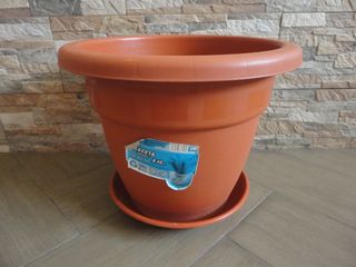 76 MACETAS PLÁSTICO