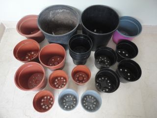 76 MACETAS PLÁSTICO