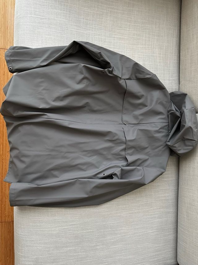 Parka gabardine Rains tamanho S cinza nova