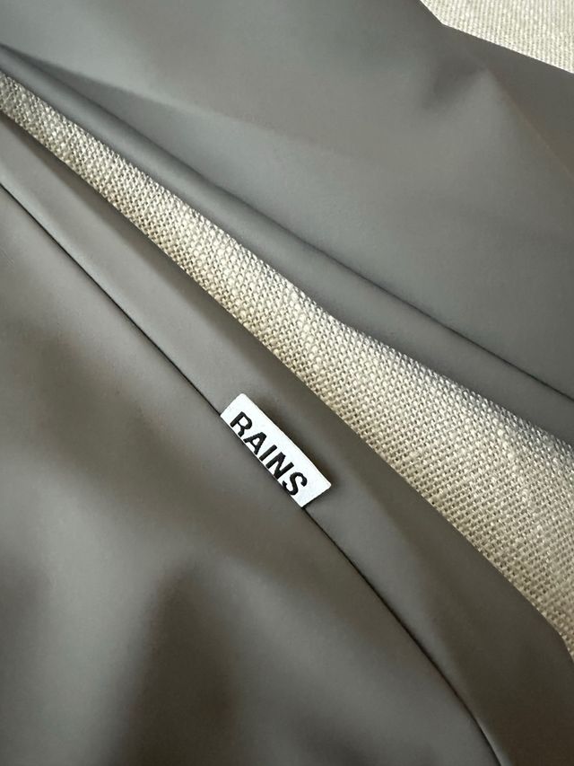 Parka gabardine Rains tamanho S cinza nova