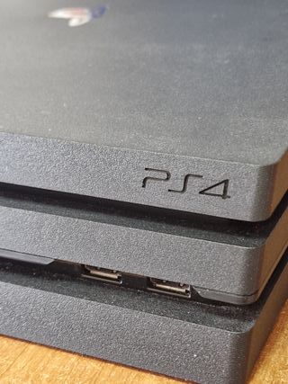PS4 Pro 1TB + juegos