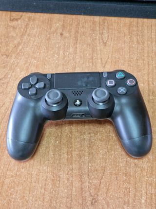 PS4 Pro 1TB + juegos
