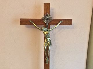 Crucifijo de madera con Cristo de bronce 57cm alt.