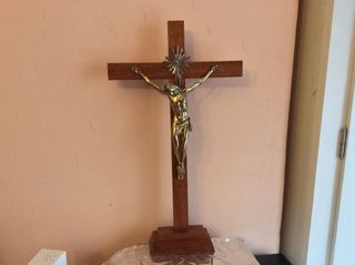 Crucifijo de madera con Cristo de bronce 57cm alt.
