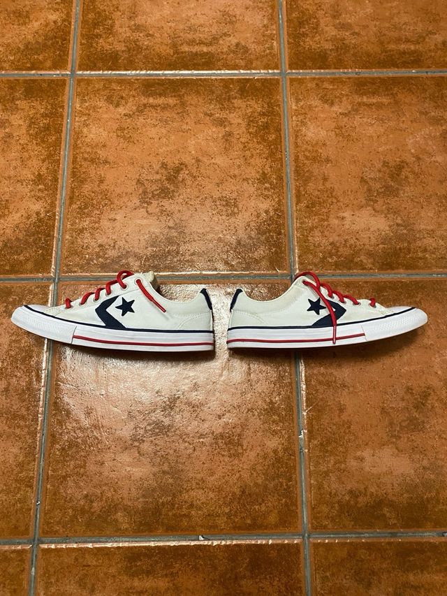 Zapatillas de niño Converse.