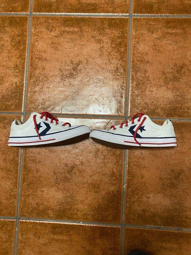 Zapatillas de niño Converse.