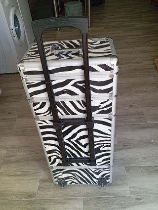 Se vende carrito de estética