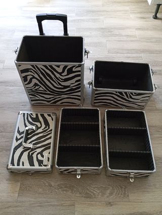 Se vende carrito de estética