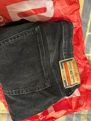Pantalones Diesel negros