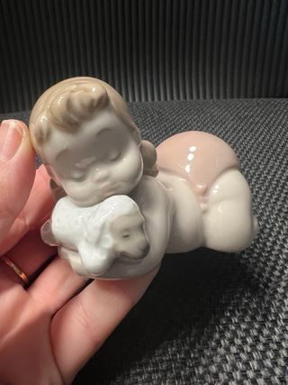 Preciosa figura porcelana NAO