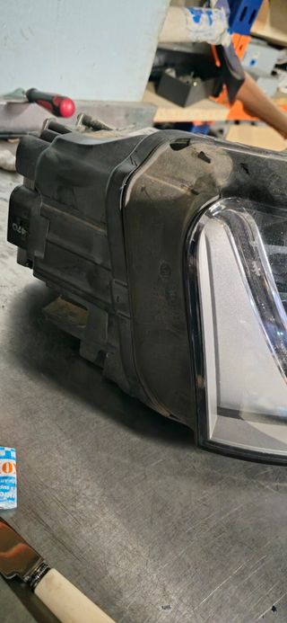 Faro derecho full led audi a8 2011