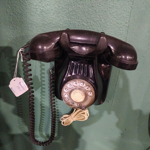 ANTIGUO TELÉFONO PARED BAQUELITA