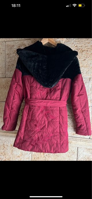 Chaqueta Niza bordada burdeos y terciopelo negro