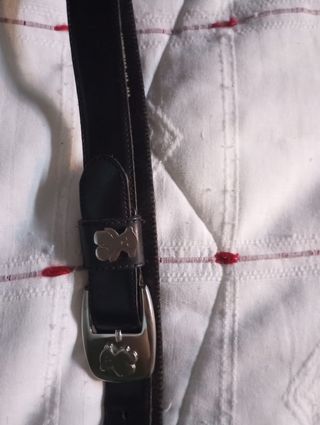 Cinturón piel Tous plata 35€