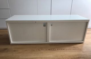 Moble TV amb vidre / Mueble TV con panel