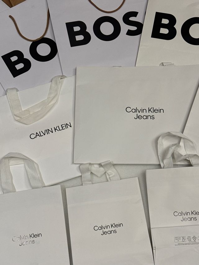 21 bolsas de Scalpers , BOSS y Calvin Klein