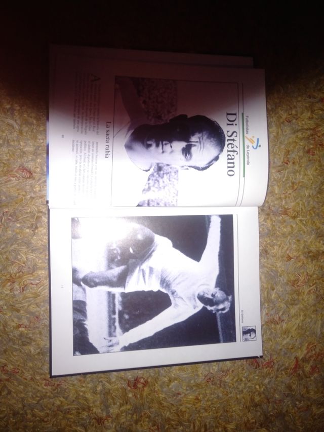 DOS LIBROS CRACKS Y LEYENDAS DEL FÚTBOL 