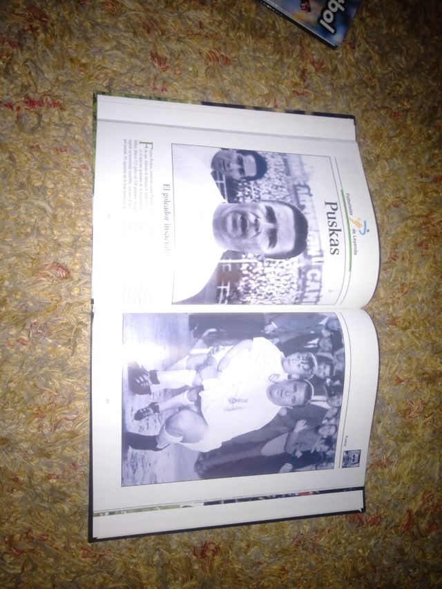 DOS LIBROS CRACKS Y LEYENDAS DEL FÚTBOL 