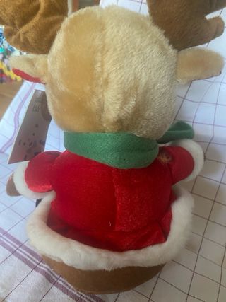 Peluche  Reno cantarin . 