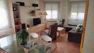 CASA MUY GRANDE EN YECLA CON COCHERA