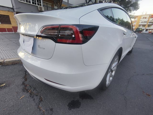 Tesla Model 3 2021 standar range