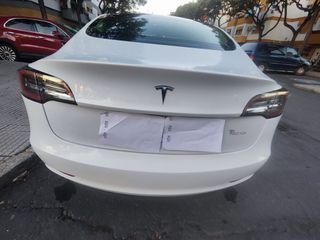 Tesla Model 3 2021 standar range