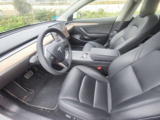 Tesla Model 3 2021 standar range