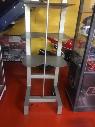 Estanteria para cascos